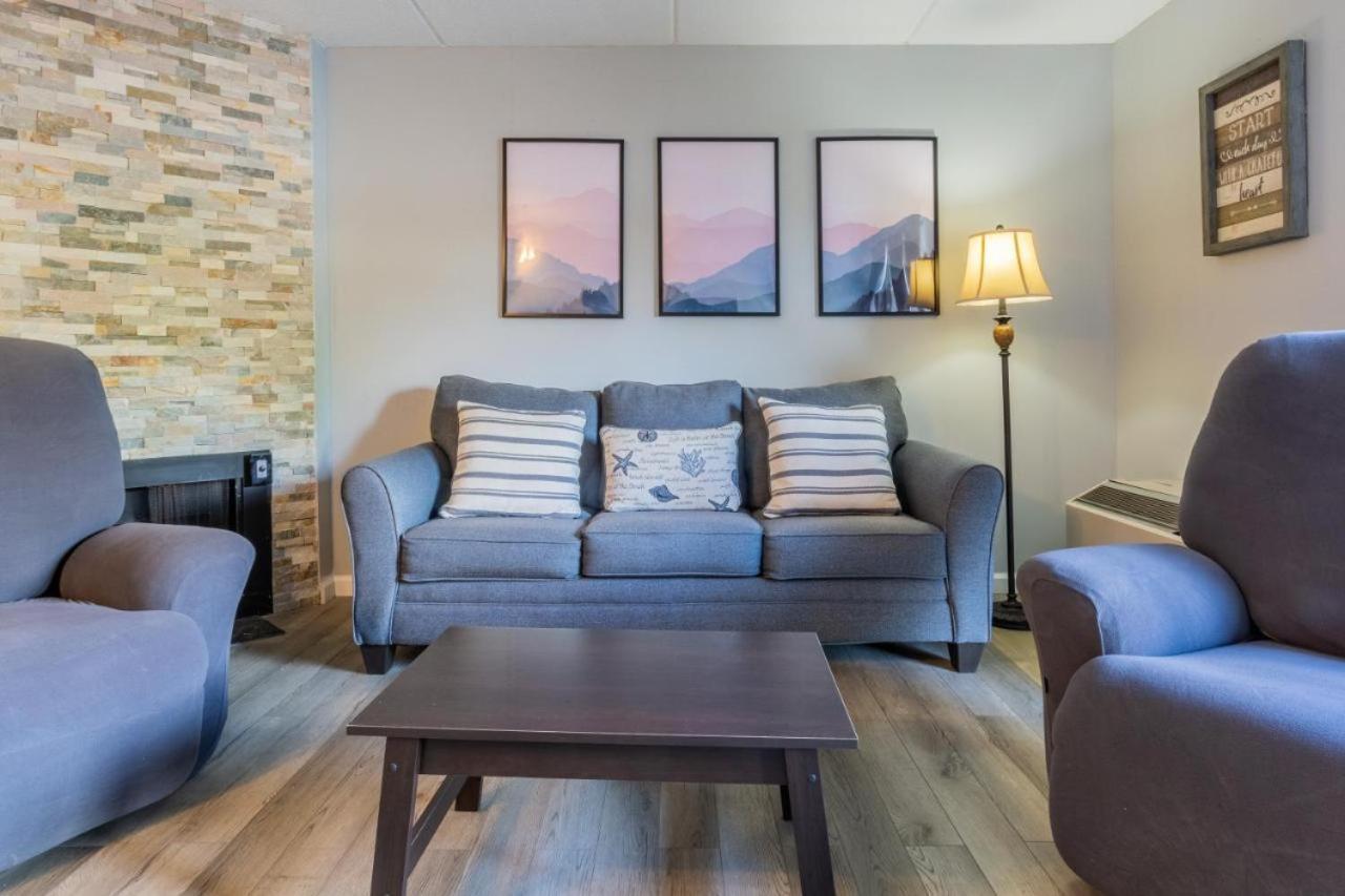 Family Bear Condos, Full King Suite, Kitchen, Pool Access Unit 103 Gatlinburg Extérieur photo