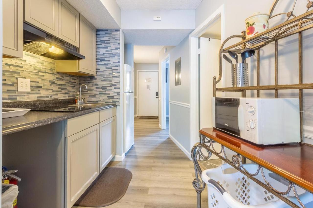 Family Bear Condos, Full King Suite, Kitchen, Pool Access Unit 103 Gatlinburg Extérieur photo
